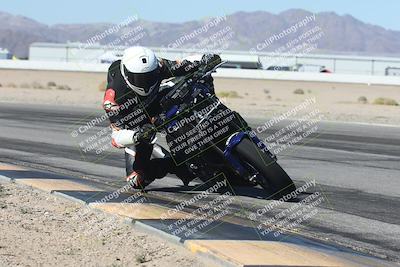 media/Oct-30-2025-Racers Edge (Thu) [[dabbdaf680]]/3-B Group/Session 3 (Turn 15 Inside)/